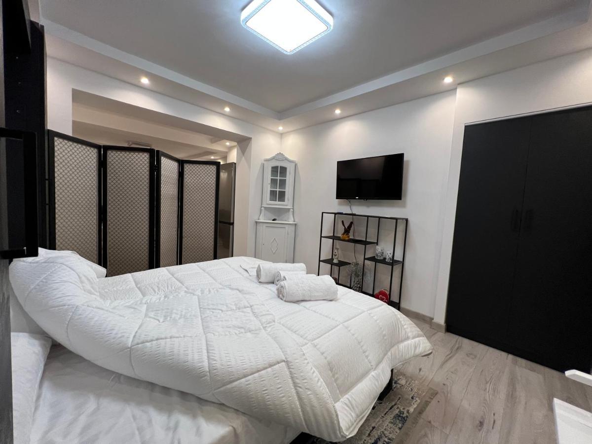 Apartment Tirana On Myslym Shyri Luaran gambar